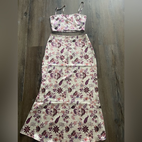 Matching set - Picture 1 of 4